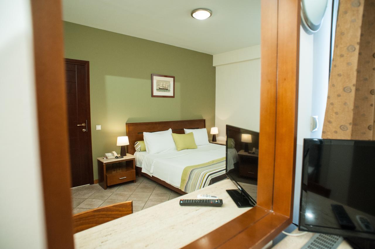 Hotel Aigli Peraía Eksteriør bilde