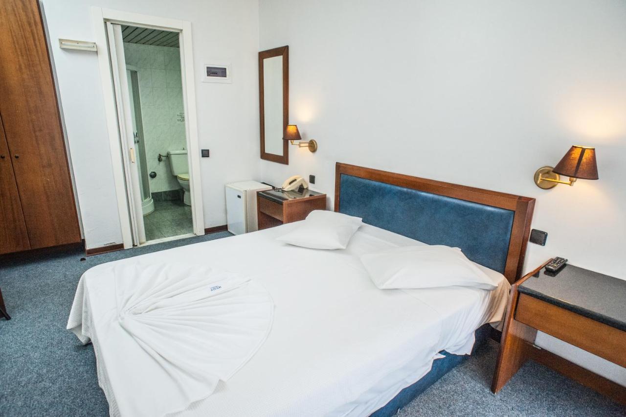 Hotel Aigli Peraía Eksteriør bilde