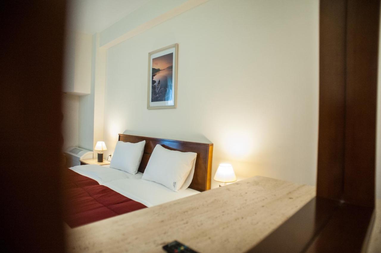 Hotel Aigli Peraía Eksteriør bilde