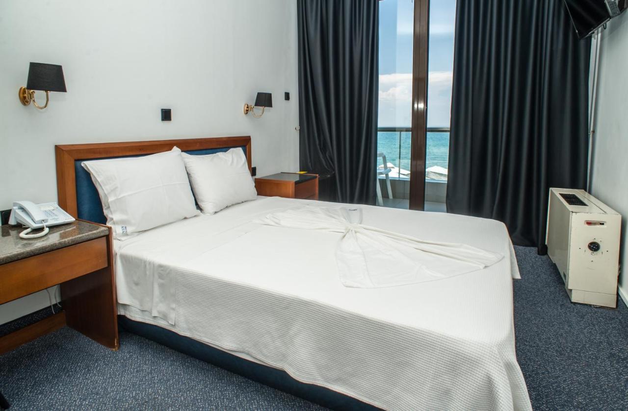 Hotel Aigli Peraía Eksteriør bilde