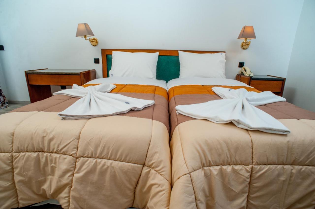Hotel Aigli Peraía Eksteriør bilde